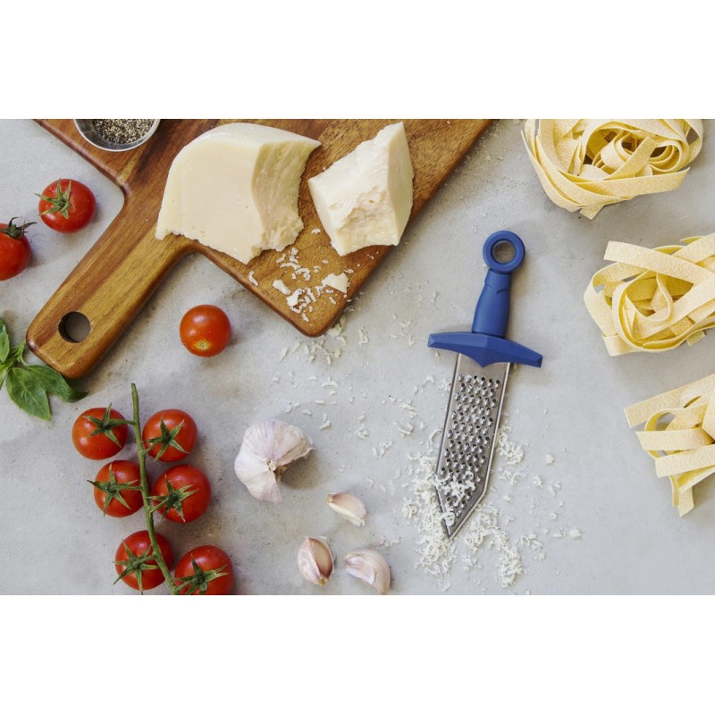 Gratiator - Cheese Grater - 2