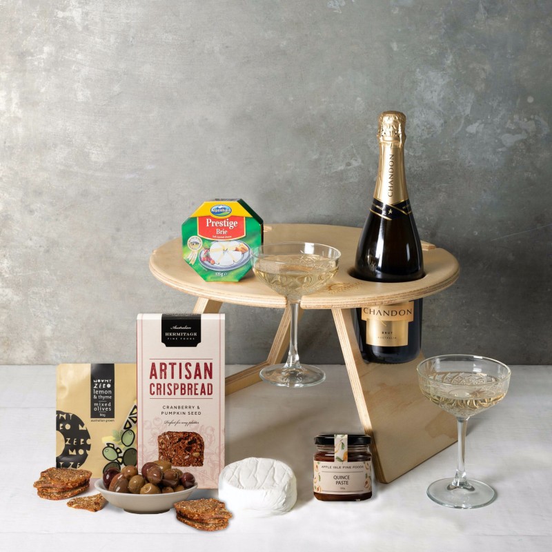 Romantic Picnic for Two Gift Set - 1