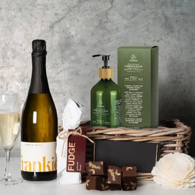 Bubble and Aromatic Moment Gift Basket - 1