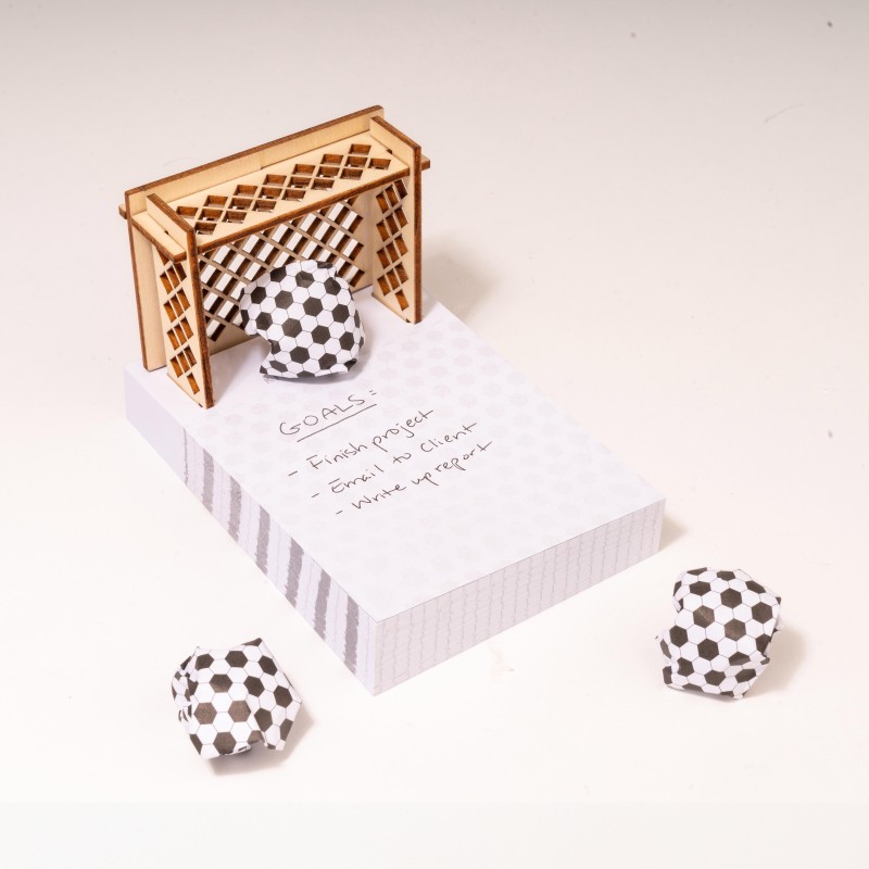 Desktop Soccer Goals Sticky Notes by Kikkerland - 3