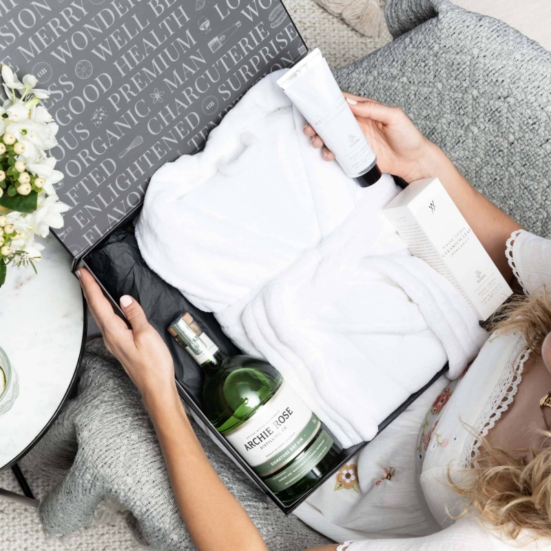 Pamper Her Deluxe Gift Set - 2