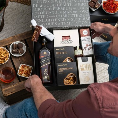 Whisky and Gourmet Snacks Gift Set - 2